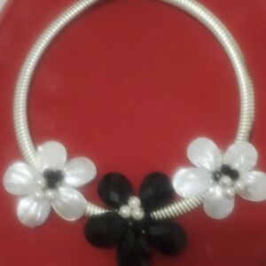 Chic Floral Black and White Necklace